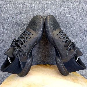 Nike Men's Kyrie Flytrap 5 Basketball Shoes Black
And Grey Sz 10.5